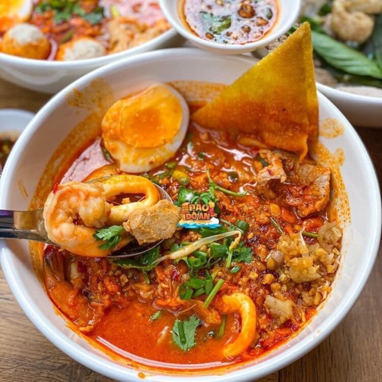 ĂN HỦ TIẾU ĐÚNG CHUẨN VỊ THÁI THÌ ĐI ĐÂU TA 

 Hủ tiếu Thái Lan Hihi
 577/47 Tr...