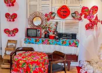 ÉC Ô ÉC TUI MỚI TÌM RA MỘT QUÁN CÀ PHÊ DECOR TRUNG THU CỰC ĐẸP 

CAFEIN
149 Độc ...