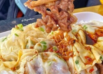 BÁNH CUỐN TRỨNG QUẢNG ĐÔNG NGON XĨU UP XĨU DOWN Ở QUẬN 11 
-------
Lần đầu tiên ...