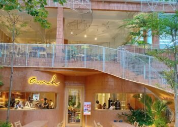 BUỔI CHIỀU MUỐN KIẾM CHỖ CHILL CHILL CHẠY DEADLINE Ở ĐÂU ĐÂYY??  

Anh Coffe Roa...