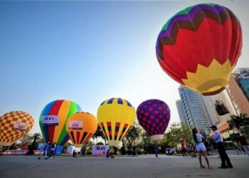 SÀI GÒN THẢ KHINH KHÍ CẦU KÉO ĐẠI KỲ MỪNG QUỐC KHÁNH 2/9 

Thay cho hoạt động bắ...