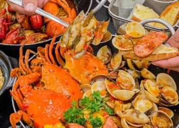 ĐẠI TIỆC CUA GIÁ RẺ CHẤT LƯỢNG CHỈ TỪ 499K TẠI VUA CUA 

VUA CUA - Rất nhiều chi...