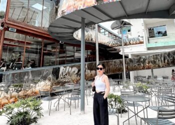 De La Sól 
244 Pasteur , F. Võ Thị Sáu , Q.3
 9:00 - 24:00 
 Từ 60 xu 
 Cre: Ng...