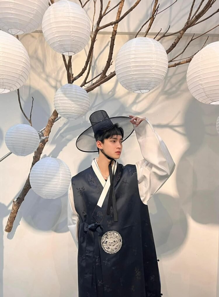 NORMAD - CHỤP HÌNH MIỄN PHÍ VỚI HANBOK CHÍNH HÃNG ĐẾN TỪ HÀN QUỐC

 Normad Cafe ...