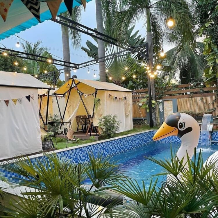 Mới một không gian ẩm thực mang phong cách camping siêu chill nè mng ơi, view nh...