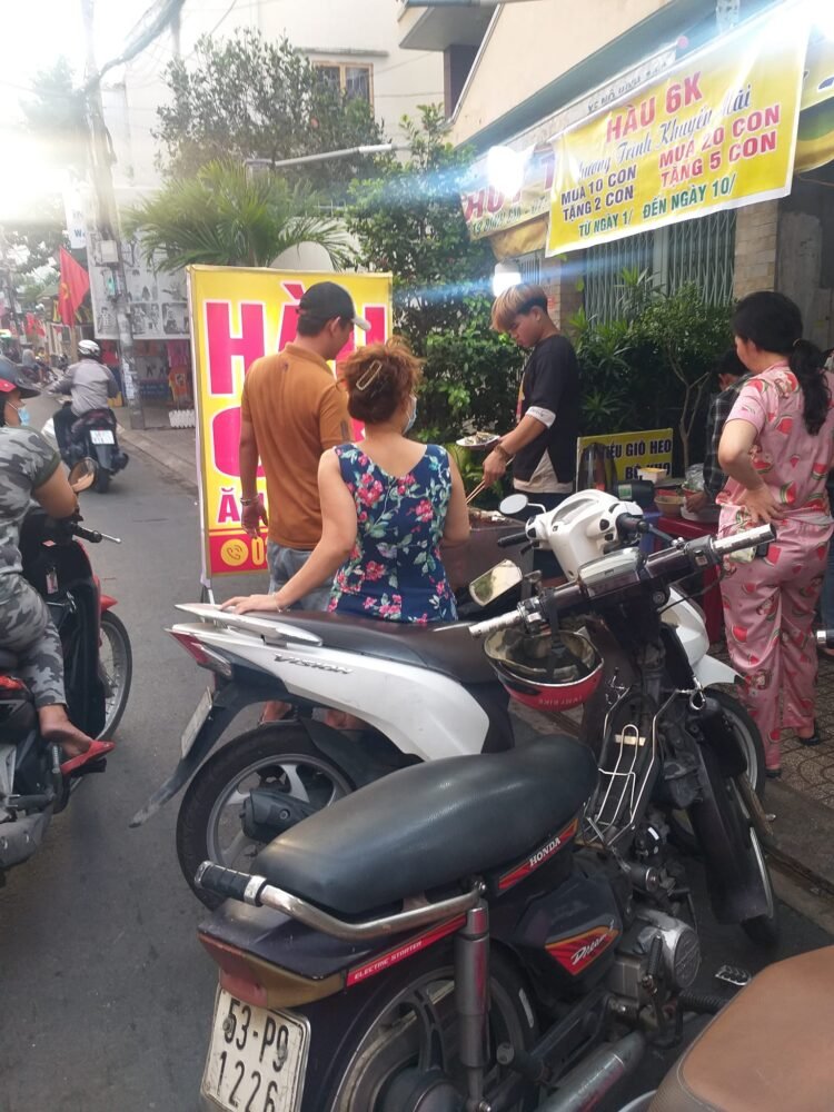 hothot
 Uống 5 lon tặng 1 lon 
 Uống 3 thùng tặng 1 thùng 
 Hàu tươi ốc ngon 
 G...