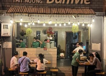 Bánh ướt thịt nướng Ban Mê - 26 Nam Quốc Cang, P. Phạm Ngũ Lão - Q.1 

Đã từ lâu...