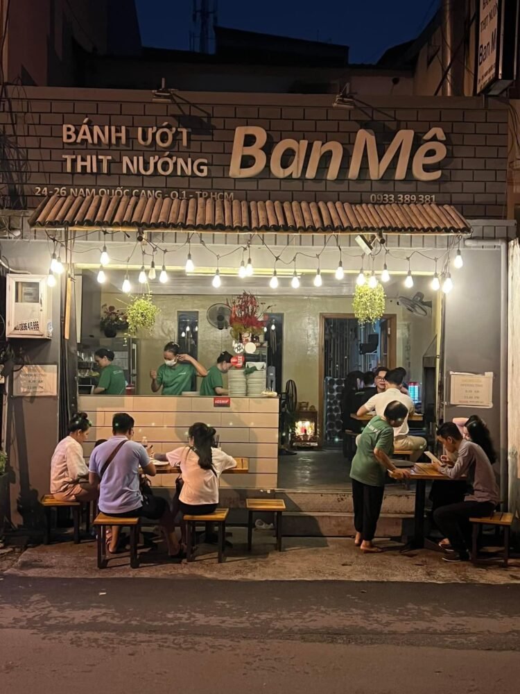 Bánh ướt thịt nướng Ban Mê - 26 Nam Quốc Cang, P. Phạm Ngũ Lão - Q.1 

Đã từ lâu...
