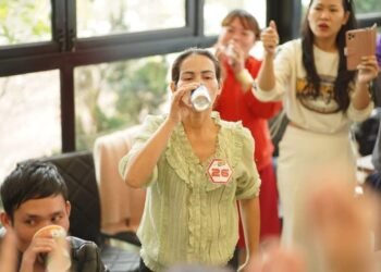 Người nổi tiếng nhất Đà Lạt hôm nay, 12 lon trong vòng 21 phút
 Nguồn  Sự kiện T...