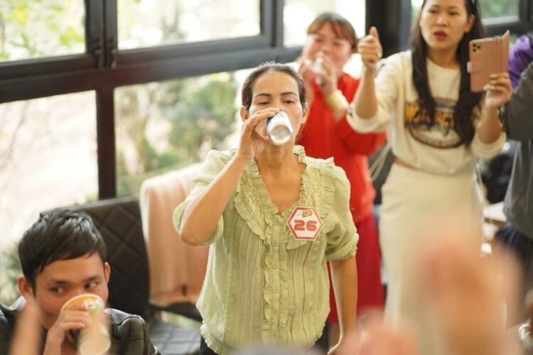 Người nổi tiếng nhất Đà Lạt hôm nay, 12 lon trong vòng 21 phút
 Nguồn  Sự kiện T...