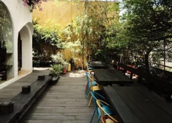 NHỮNG ĐỊA ĐIỂM CÀ PHÊ HOT CHO CÁC DÂN CHƠI QUẬN 2 ĐÂY DZỒI!!!

Check in cầu Thủ ...