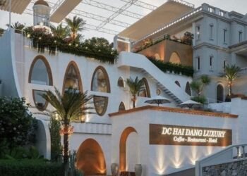 Phát hiện "TIỆM CAFE ĐỊA TRUNG HẢI" sắp khai trương ở Vũng Tàu 

- Vũng Tàu lại ...