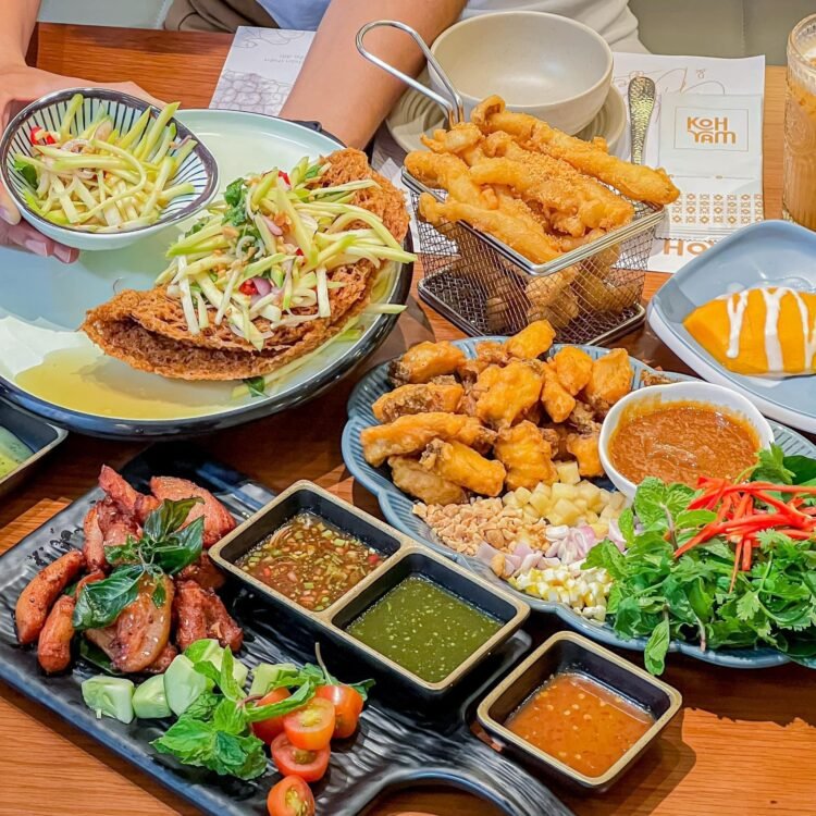 GÓC U MÊ ĐỒ THÁI - KOH YAM QUÁN THÁI NỔI TIẾNG HÀ NỘI CÓ MẶT TẠI SÀI GÒN

Lượn l...