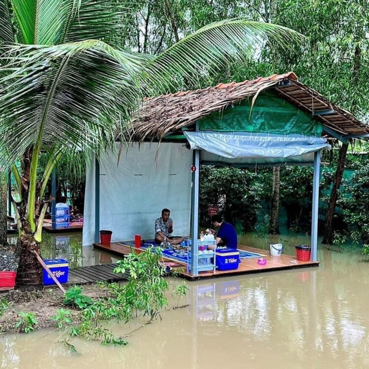 Về Sóc Trăng đi “KHU SINH THÁI ẨM THỰC RỪNG TRÀM” hot rần rần 

- Làng Sinh Thái...