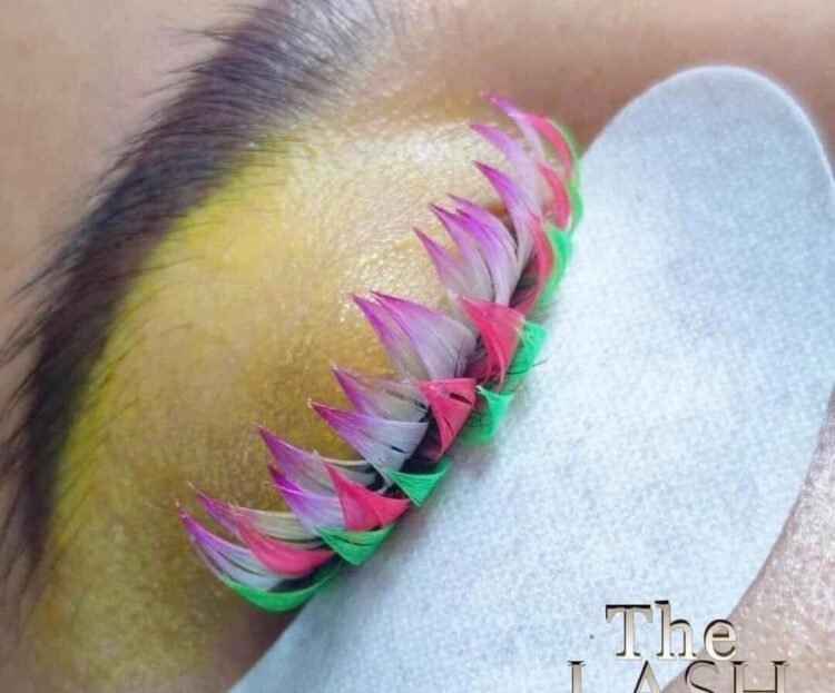 Nối mi nhưng tâm vẫn hướng phật