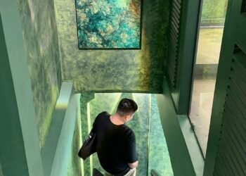 " Rêu. Coffee "
Không gian quán có 1 trệt, 1 lầu, có ban công trên lầu. Với theo...