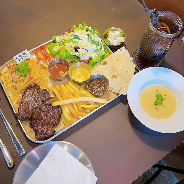 [PHÁT HIỆN 1 QUÁN STEAK MỚI LẠ TẠI KHU VỰC THẢO ĐIỀN QUẬN 2]

 CHI-IK Steak & Pa...