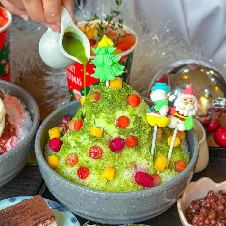 BẤT NGỜ CHƯA, ĐÁ BÀO NHẬT ĐÃ CÓ PHIÊN BẢN NOEL , BÁNH RED VELVET NGON ĐỈNH CHÓP ...