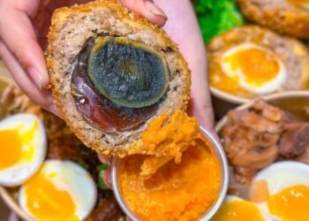 TRỨNG THỊT XÙ LÒNG ĐÀO, CƠM MAI CUA, MÌ TOMYUM LÒNG BÒ NGON XỊN SÒ TẠI QUẬN 10 
...