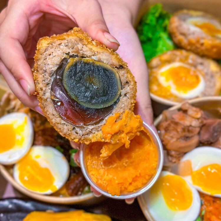 TRỨNG THỊT XÙ LÒNG ĐÀO, CƠM MAI CUA, MÌ TOMYUM LÒNG BÒ NGON XỊN SÒ TẠI QUẬN 10 
...