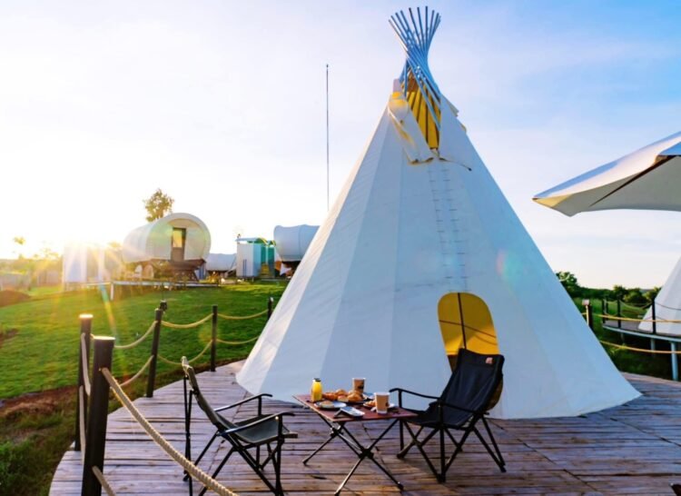 Một địa điểm Glamping & Cafe với view siêu đỉnh ngay kế bên Bình Dương Đến v...