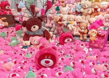 Cái quán này thật sự là quá đầu tư luôn mỗi mùa 1 concept =)) Khum còn gì hơn để...