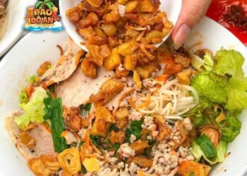 BẮT GẶP XE HỦ TIẾU CHẤT LƯỢNG NGAY GIỮA LÒNG QUẬN 1
HỦ TIẾU HAI CHỊ EM
 43 Trần ...