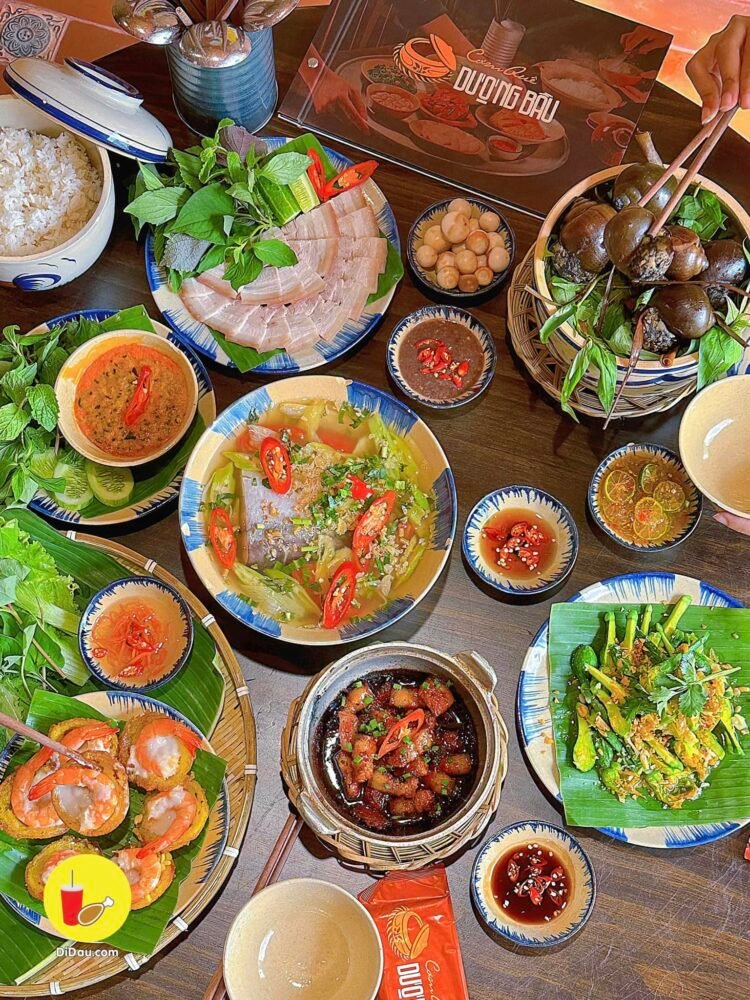 QUÁN CƠM QUÊ CHUẨN VỊ MIỀN TÂY NGẮM BITEXCO SIÊU ĐỈNH
Cơm Quê Dượng Bầu
Lầu 3...