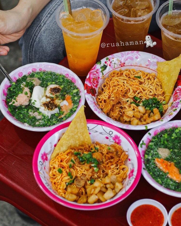 QUÁN MÌ TRỘN-BÚN NƯỚC ĐẦU TIÊN TẠI BÌNH THẠNH CÓ NƯỚC CHẤM ĐỘC QUYỀN SIÊU ĐỈNH C...