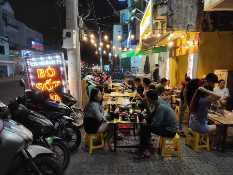 Bò Sốt Hàu HƯNG PHÚ
"Hân hạnh phục vụ quý khách"
Đến với BÒ...