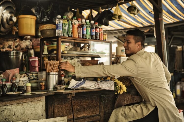 Một quán hủ tiếu mì hoài niệm giữ lòng Sài Gòn (Chợ Tôn Thất Đạm)
 Không phải re...