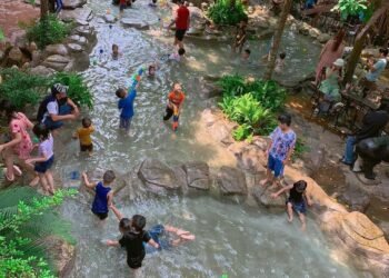 [REVIEW ĐỊA ĐIỂM HẤP DẪN BÌNH TÂN - TÂN PHÚ]

- Ở Bình Tân có Quán Café và Khu ...