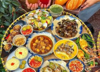 ỐC "XÌ TAI" HÀ NỘI ĐỘC LẠ NHẤT SÀI GÒN, 300 CÀNH ĂN MỘT MẸT TẸT GA 

ỐC BÉO HÀ N...