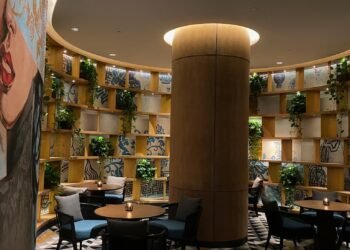 Giờ mới biết ẩm thực Quảng Đông ngon vậy 

Black Vinegar - Nằm tại tầng 1 khách ...