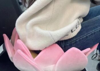 Ghế đệm hoa sen thích hợp cho những tâm hồn thanh cao, hướng về sự thiện lành