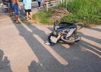 Xe khách Quảng Bình bị lật tại Quảng Ngãi
----       
Khoảng 15h20' ngày 27/3, t...