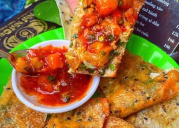 Góc bốc phốt - Quán ăn gì đâu mà gây nghiện làm đi ăn quài tốn tiền quá à   

M...