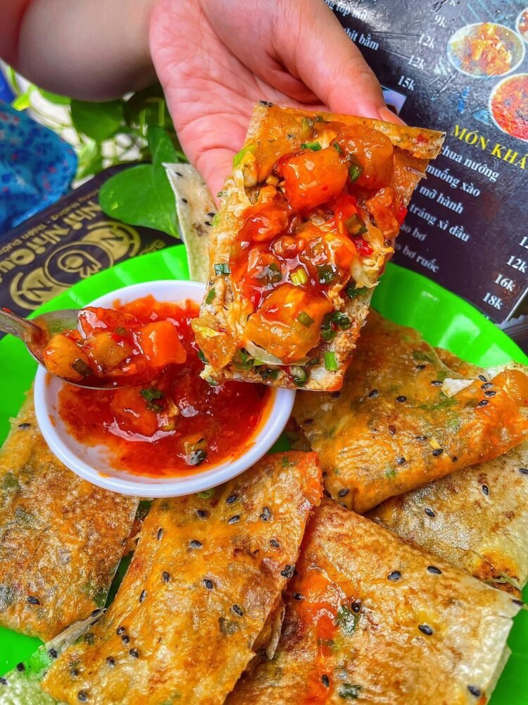 Góc bốc phốt - Quán ăn gì đâu mà gây nghiện làm đi ăn quài tốn tiền quá à   

M...