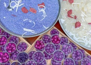 CHÈ DỪA DẦM KHOAI MÔN TÍM LỊM ĐỘC NHẤT SÀI GÒN CHỈ 29 Ka 
 
 Sài gòn mùa này mà ...