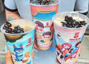 PHÁT HIỆN VÂN NAM RA MẮT 3 PHIÊN BẢN LY ĐỘC LẠ RỒI CÒN ĐƯỢC TẶNG CẢ TÚI GIỮ NHI...