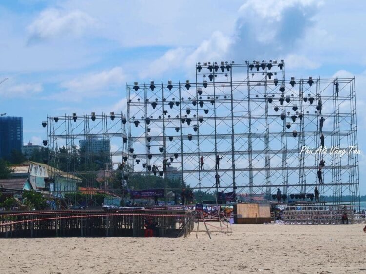 Các Bạn đã sẵn sàng chưa... Toàn Ca Sĩ, DJ nổi tiếng không á Vũng Tàu thẳng...