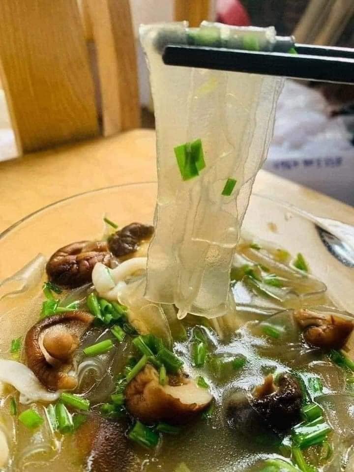 “Chưa từng được ăn loại miến nào mà lại ngon như miến này” đây là câu nói của kh...