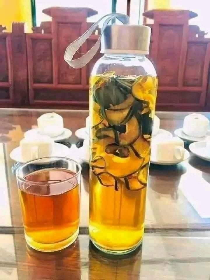 Cả nhà ủng hộ giúp ông bà e với ạ ,em về quê thấy bí đao năm nay được mùa mà rẻ ...