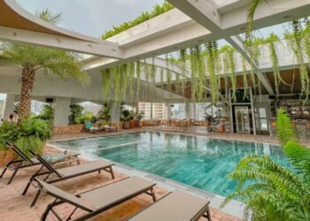 Cà phê cùng chiếc hồ bơi chanh sả giữa lòng Quận 1

 𝐁.𝐚.𝐫 𝐏𝐫𝐞𝐢 - 𝐒𝐢𝐥𝐯𝐞𝐫𝐥𝐚𝐧𝐝 𝐌𝐚𝐲...