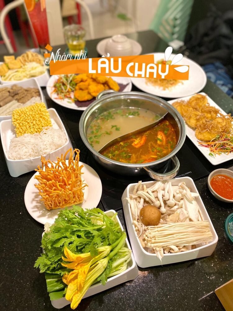 NHÀ HÀNG LẨU CHAY SIÊU NGON NHẤT ĐỊNH PHẢI THỬ NGAY TẠI Q.3
NARO: 290/27 Nam Kì...