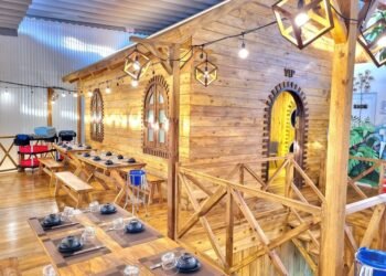 REVIEW Tiệm Ăn Săn Mây Quận 7 - Điểm đến thú vị cho những tín đồ lẩu nướng 

 Mì...