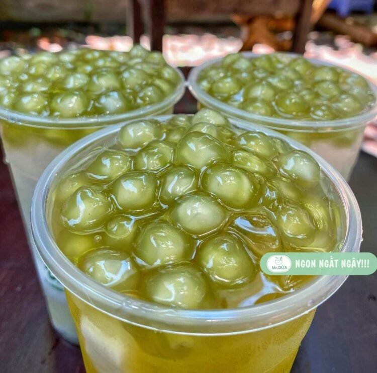 Chỉ là món nước dừa thêm trân châu thôi mà không hiểu sao ghiền quá trời quá đấ...