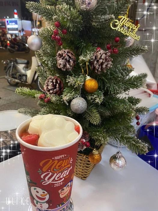 Đ𝑎𝑛𝑔 𝑦𝑒̂𝑢 đ𝑜̛̀𝑖 𝑡ℎ𝑖̀ 𝑒𝑚 𝑥𝑢𝑎̂́𝑡 ℎ𝑖𝑒̣̂𝑛
𝐺𝑖𝑜̛̀ 𝑡ℎ𝑖̀ 𝑣𝑢̛̀𝑎 𝑦𝑒̂𝑢 đ𝑜̛̀𝑖 , 𝑙𝑎̣𝑖 𝑣𝑢̛̀𝑎 ...