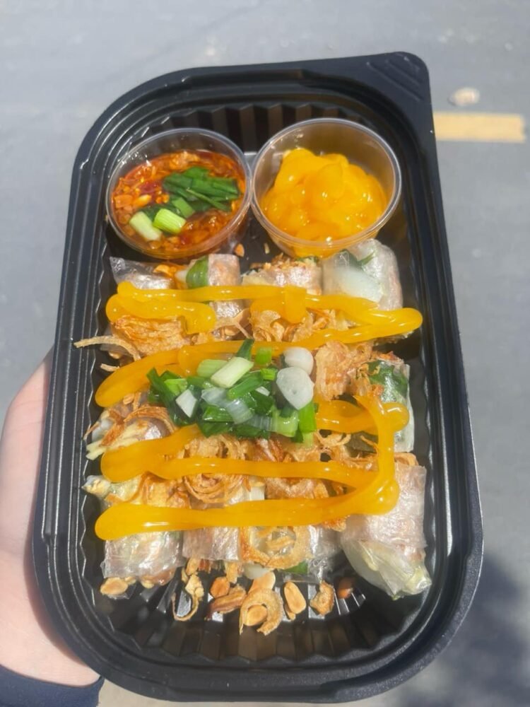 BÁNH TRÁNG ÚT QUYÊN
ĐA DẠNG VỚI 40 loại bánh tráng trong menu
BÁNH TRÁNG ÚT QUYÊ...