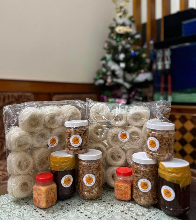 PHỞ KHÔ Gia Lai - nhà làm
Sợi phở bên Gia Lai nó đặc biệt lắm ạ!
Combo LỚN thườn...